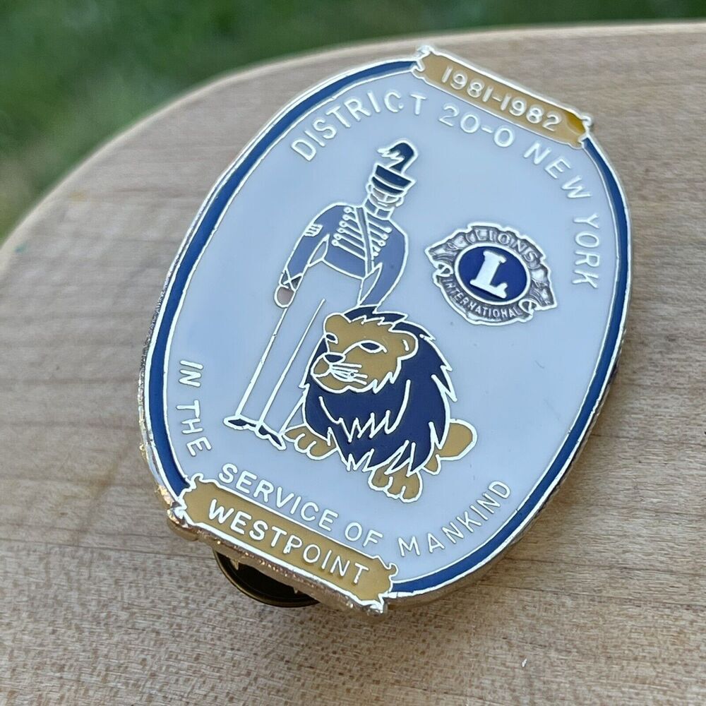 Lions Clubโ Lapel Pin 1981-1982 District 20-0 NY In The Service Of Mankind